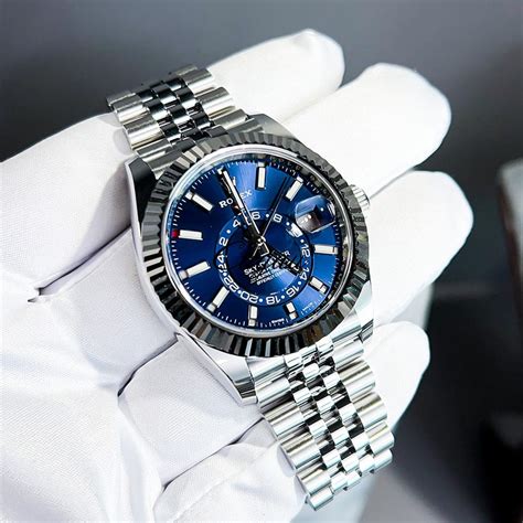 rolex zilver met blauw|Rolex Sky.